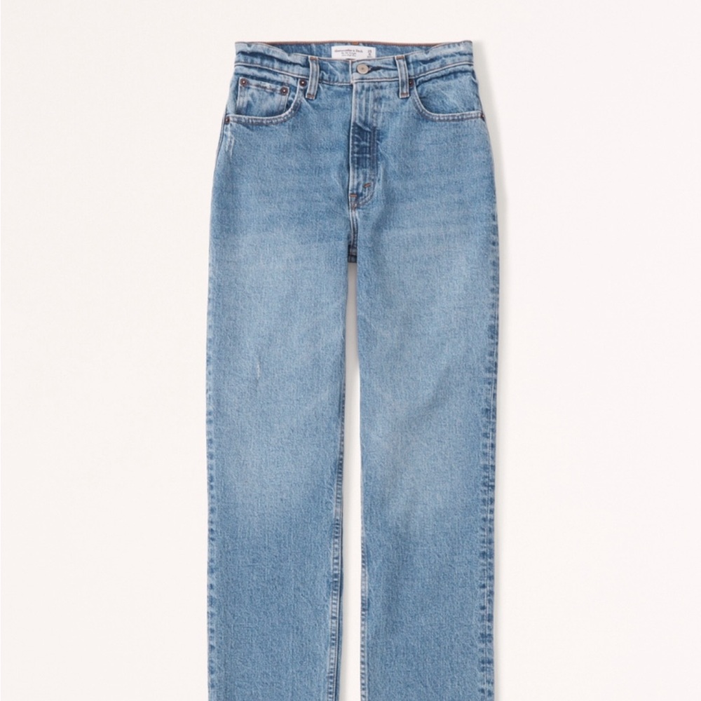 Abercrombie 90’s Straight Ultra High Rise